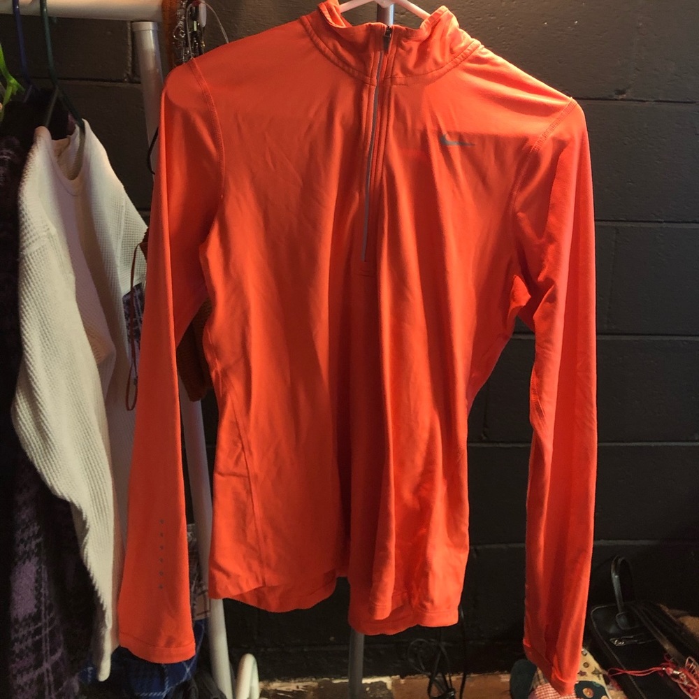 NIKE DRI-FIT HALF ZIP